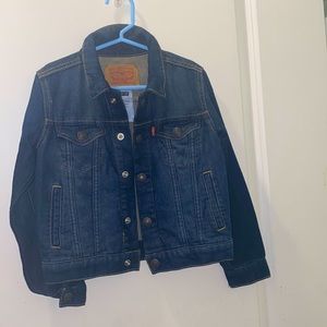 Soft jean  Levi’s jacket  unisex toddler size 4